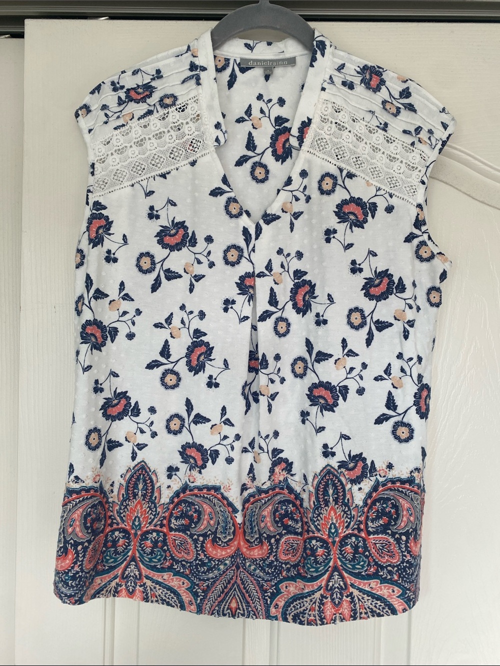 Daniel Rainn White Sleeveless V-Neck Tank with Navy and Coral Floral Border